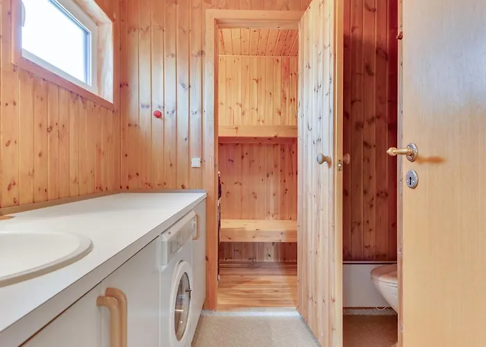 Ellyn - 500m From The Sea By Interhome